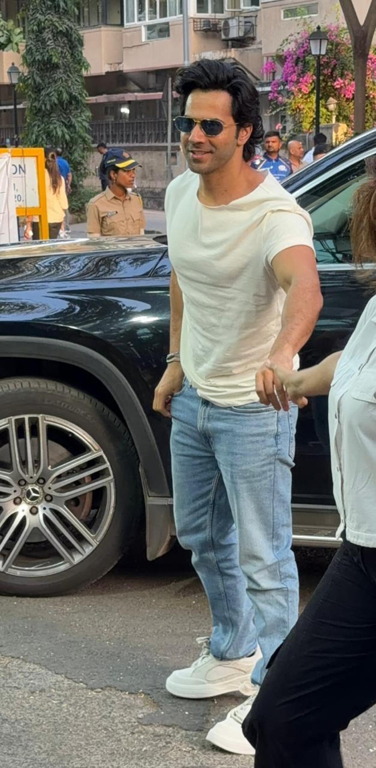 Varun Dhawan arrived at the Wankhede stadium ahead of the IPL clash between the Mumbai Indians and Royal Challengers Bangalore.&nbsp;